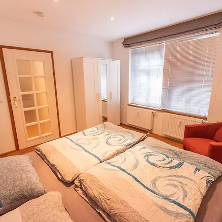 Designer Unterkunft In 15. Jahrhundert Altbau 75 M² Fuer Max. 4 Personen 公寓 *