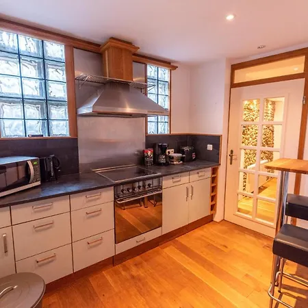 公寓 Designer Unterkunft In 15. Jahrhundert Altbau 75 M² Fuer Max. 4 Personen