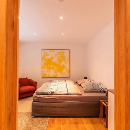 Designer Unterkunft In 15. Jahrhundert Altbau 75 M² Fuer Max. 4 Personen Eltville am Rhein