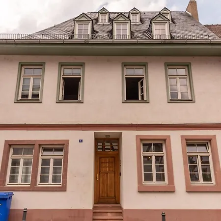 Designer Unterkunft In 15. Jahrhundert Altbau 75 M² Fuer Max. 4 Personen 公寓