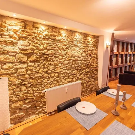 Designer Unterkunft In 15. Jahrhundert Altbau 75 M² Fuer Max. 4 Personen Eltville am Rhein