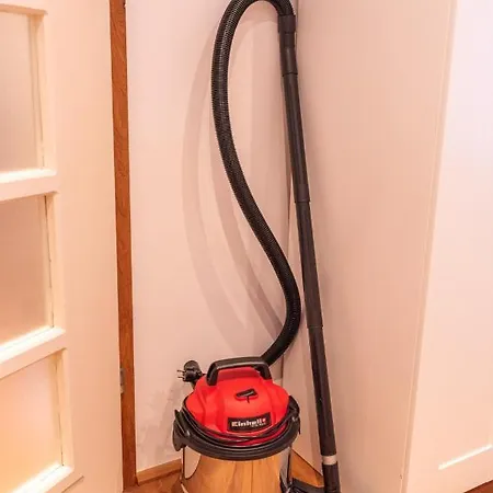 Designer Unterkunft In 15. Jahrhundert Altbau 75 M² Fuer Max. 4 Personen