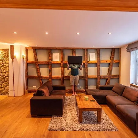 Designer Unterkunft In 15. Jahrhundert Altbau 75 M² Fuer Max. 4 Personen * Eltville am Rhein