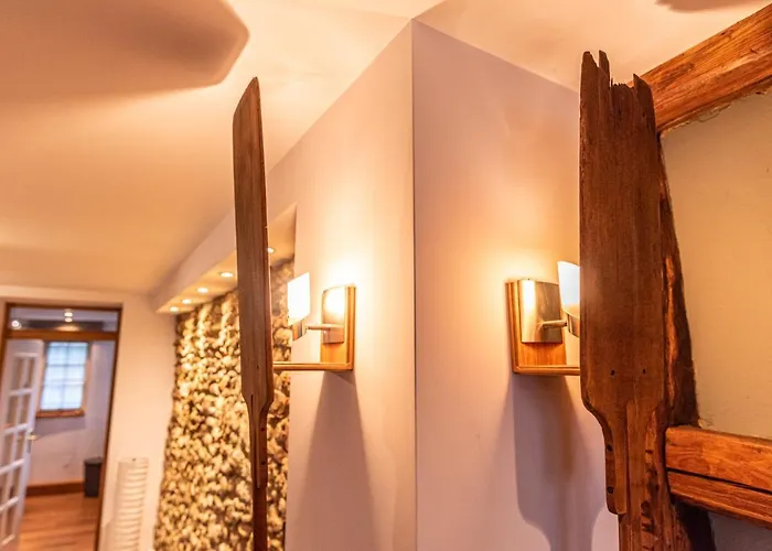 Lägenhet Designer Unterkunft In 15. Jahrhundert Altbau 75 M² Fuer Max. 4 Personen *