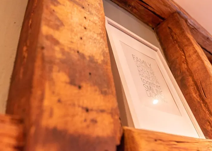 Lägenhet Designer Unterkunft In 15. Jahrhundert Altbau 75 M² Fuer Max. 4 Personen *