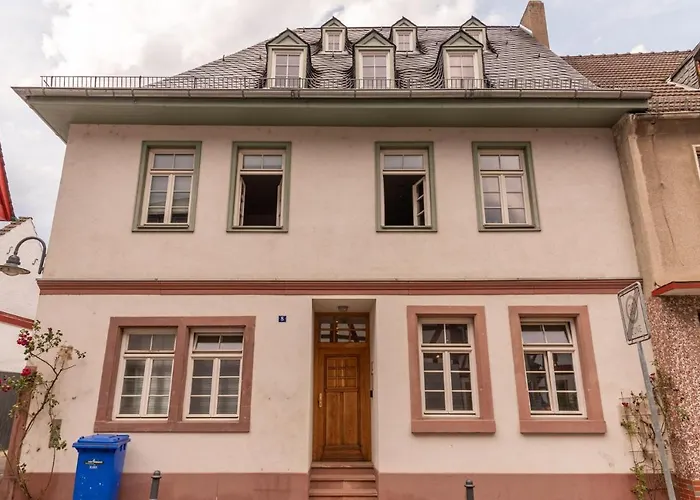 Designer Unterkunft In 15. Jahrhundert Altbau 75 M² Fuer Max. 4 Personen Lägenhet