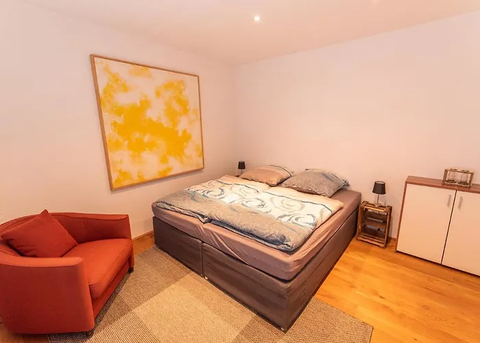 Designer Unterkunft In 15. Jahrhundert Altbau 75 M² Fuer Max. 4 Personen Lägenhet *