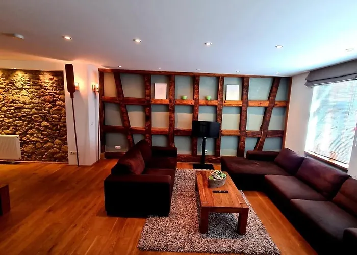 Designer Unterkunft In 15. Jahrhundert Altbau 75 M² Fuer Max. 4 Personen Eltville am Rhein